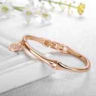 Women Stylish Four-Piece Bangle Analog Quartz Wrist Watch - Image 8